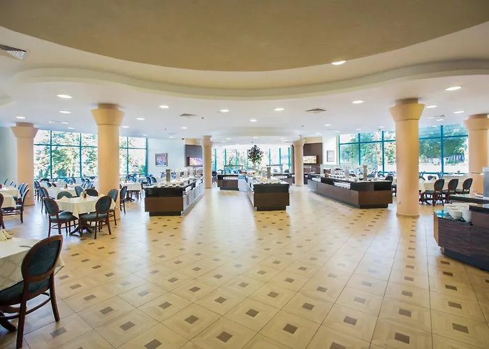 Marina Grand ホテル