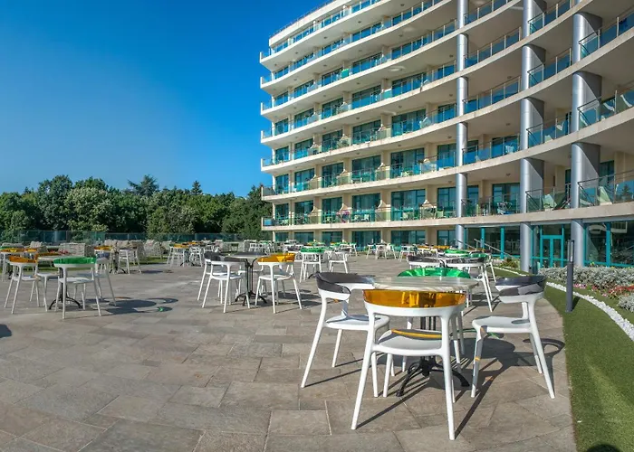 Marina Grand 4* ゴールデンサンド