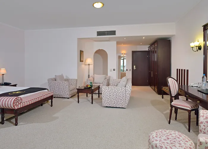 ホテル Marina Grand ゴールデンサンド