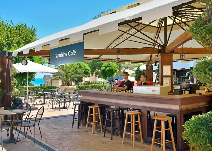 ホテル Marina Grand ゴールデンサンド