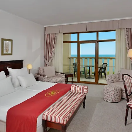Marina Grand Hotel 4*