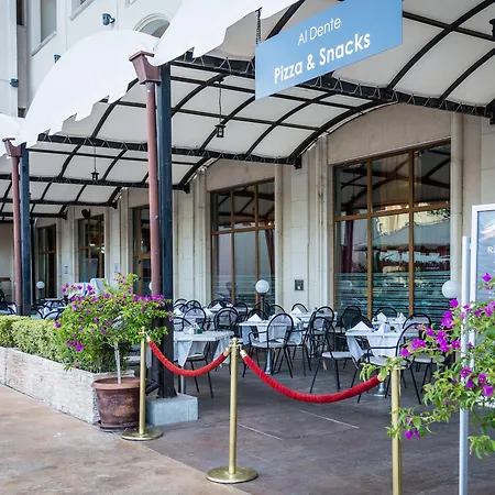 Hotel Marina Grand