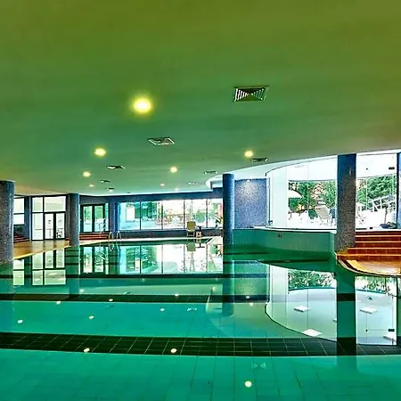 Marina Grand Hotel